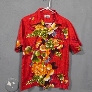 Vintage 1970s Penneys Hawaii Mens Red Floral Aloha Button Up Shirt Size small